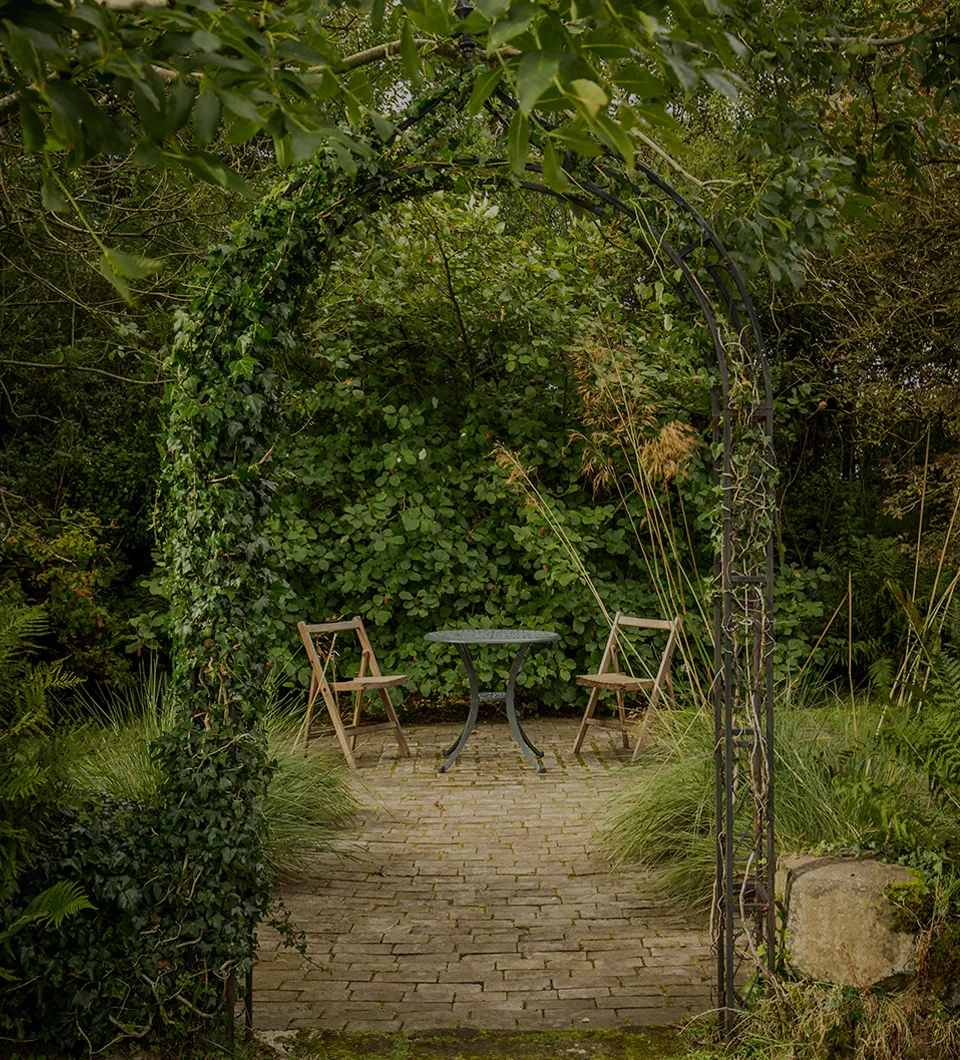 Bottom feature split left